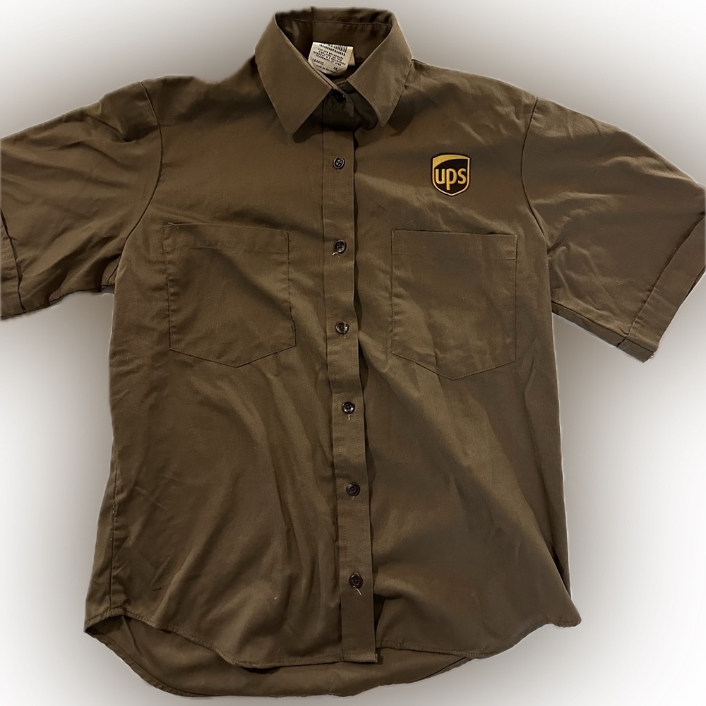 Men’s size small UPS shirt